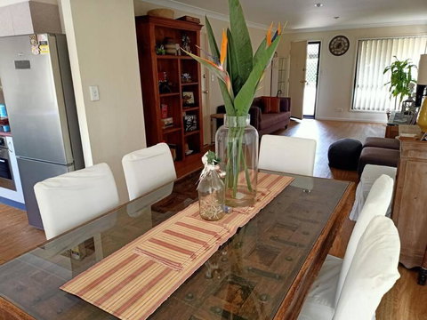 Tingalpa Townhouse Treat - Accommodation Burleigh 3