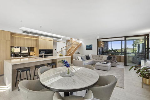 YAWA1B - Bellevue Hill Penthouse - Accommodation Burleigh 0