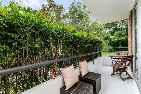 YNG03 - Cremorne - Young Street - Accommodation Burleigh 1