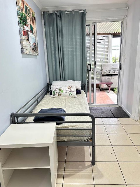 Zen Escape Guest House- Zen Garden Tiny Home, Nooky Studio - Accommodation Burleigh 1