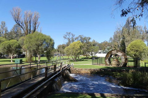 Private, Luxury Pinnacles Tour: Stargazing, Sand-boarding & Sightseeing - Accommodation Burleigh 2