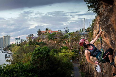 Brisbane Rock Climbing - 3 Hours Night - Accommodation Burleigh 1
