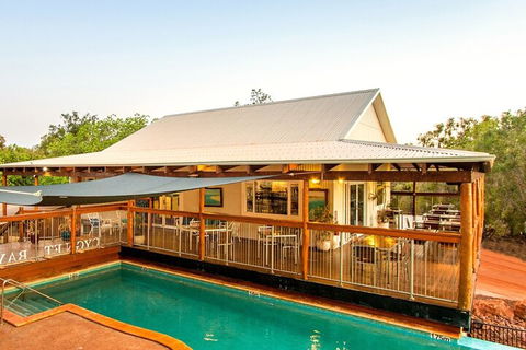 Giant Tides Tour - Cygnet Bay Pearl Farm - Accommodation Burleigh 3