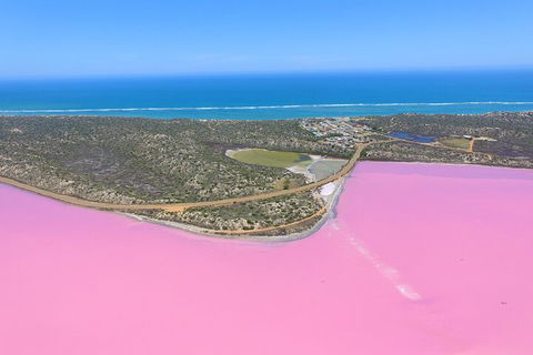 70-minute Pink Lake Scenic Flight - Accommodation Burleigh 2