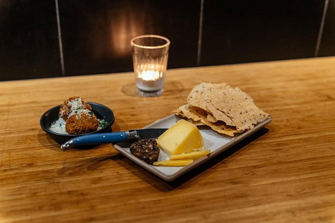The Flavors Of Perth: Fremantle Wine & Bites Private Tour - Accommodation Burleigh 4