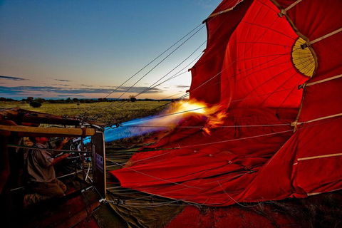 Early Morning Ballooning In Alice Springs - Accommodation Burleigh 0