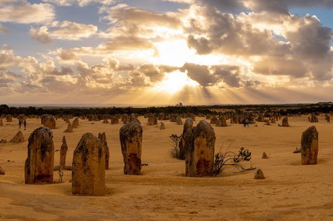 Pinnacle Desert Sunset And Night-time Stargazing Tour From Perth - Accommodation Burleigh 0