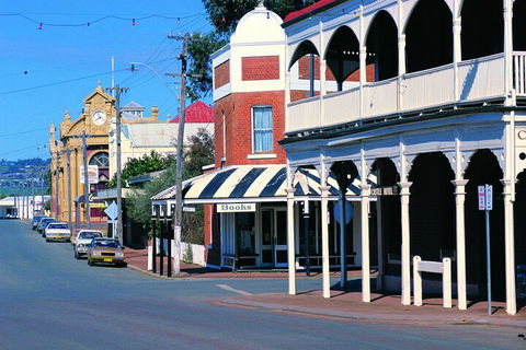 Wave Rock, York, Wildflowers, And Aboriginal Cultural Day Tour From Perth - Accommodation Burleigh 3