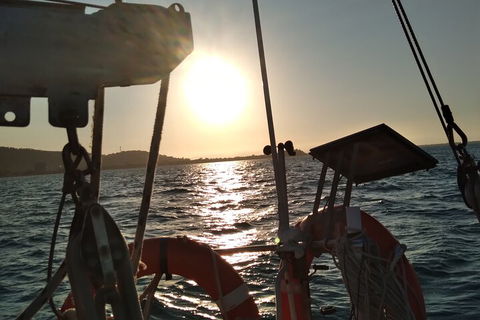 Townsville Private Hire Sunset Sail Sailing Cruise Boat Tour Charter Experience - Accommodation Burleigh 4