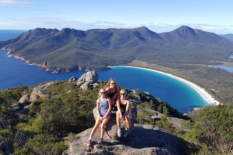 2-Day Tas East Coast Escape Tour Including Bay Of Fires, Wineglass Bay & Devils - Accommodation Burleigh 1