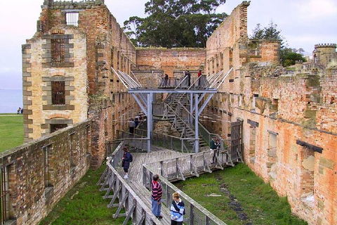 Port Arthur Tour From Hobart - Accommodation Burleigh 4