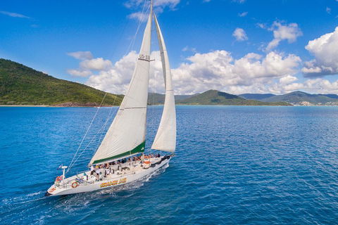 2-Night Whitsundays Sailing Cruise Incl. Whitehaven Beach & Great Barrier Reef - Accommodation Burleigh 3