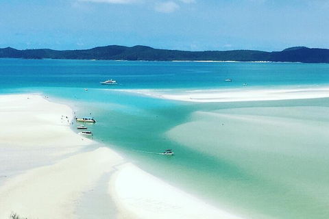 2-Night Whitsundays Sailing Cruise Incl. Whitehaven Beach & Great Barrier Reef - Accommodation Burleigh 5