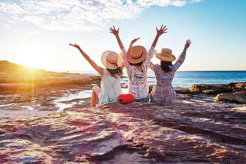 4-Day Coastal Loop Via Monkey Mia Wild Dolphins Kalbarri Pinnacles Perth Return - Accommodation Burleigh 4