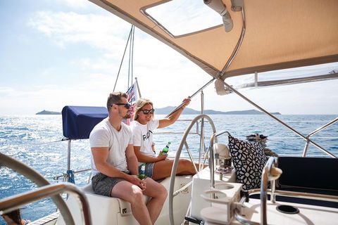 1-Night Whitsundays Private Charter Aboard Cruising Yacht Milady - Accommodation Burleigh 3