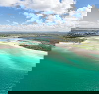 Deluxe Seaplane Tour Noosa to Glasshouse Adventure for 2 with Photobook - Accommodation Burleigh