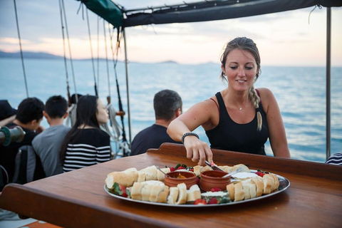 Fly & Sail Package (With Providence) - Accommodation Burleigh 0