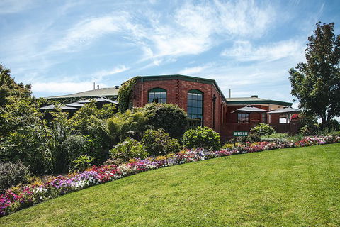 Yarra Valley Premium Tour Inc Lunch And Cheese And Wine Pairing At De Bortoli - Accommodation Burleigh 3