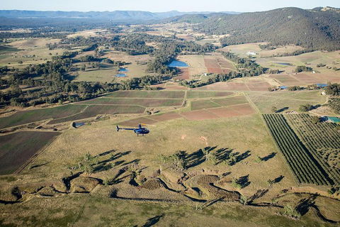 Private Helicopter Flight To Hunter Valley With A La Carte Lunch - For 2 - Accommodation Burleigh 5